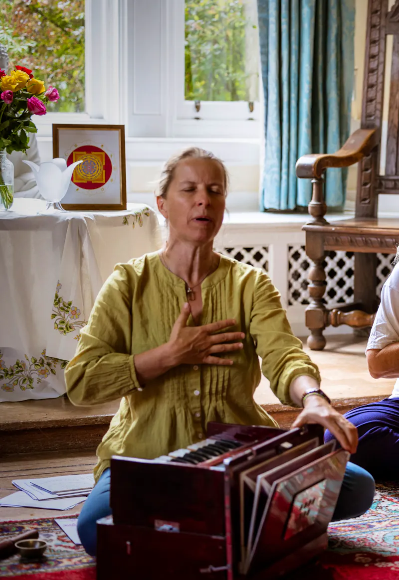 Frances Narayani Baker Kirtan